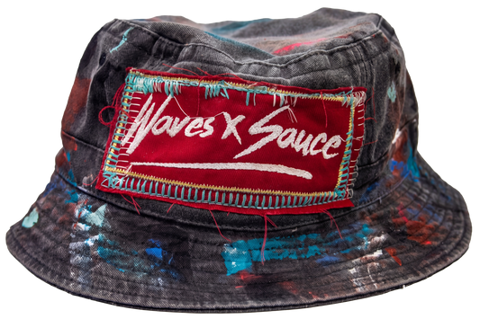 RED BERRY STICHED BUCKET
